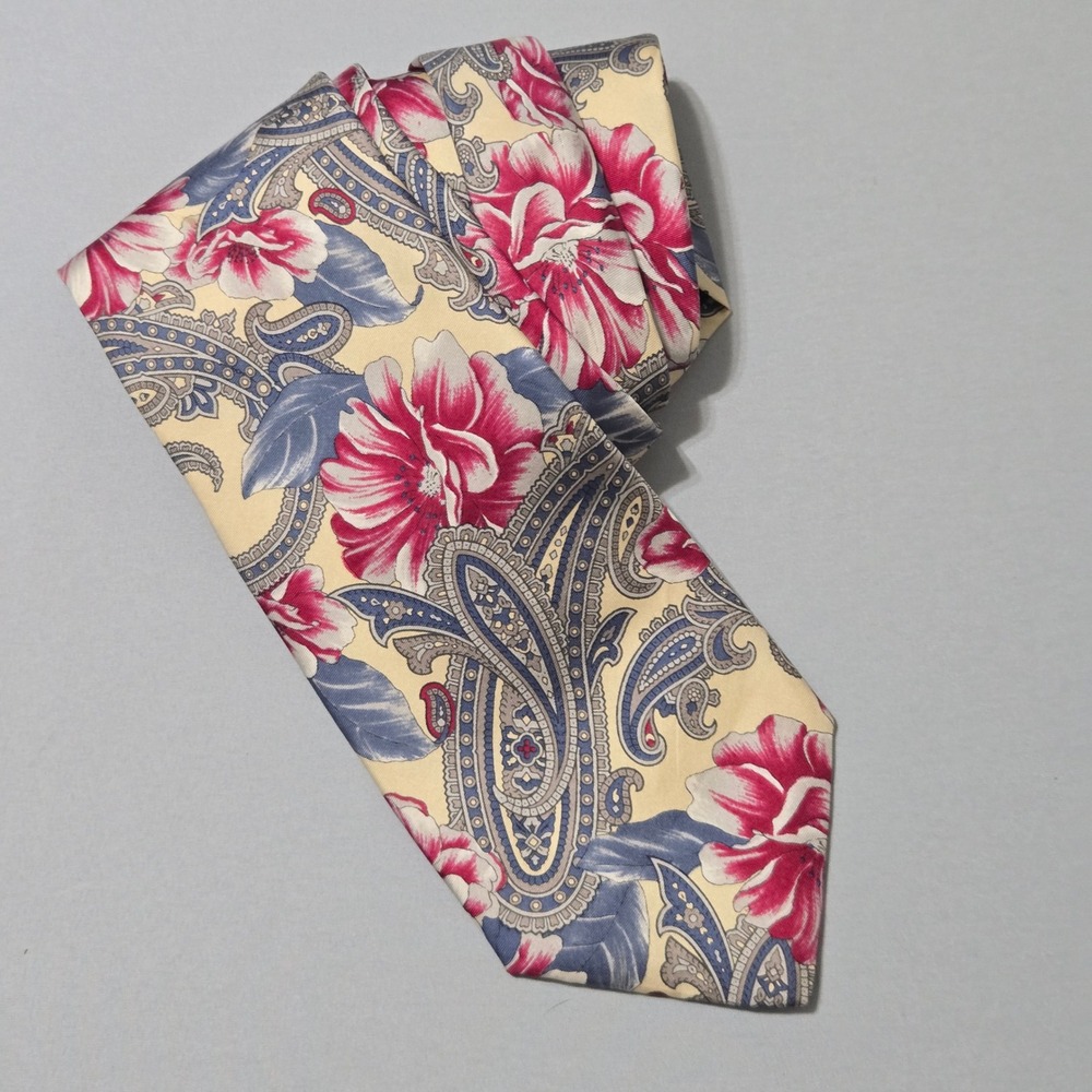 Van Heusen Floral Paisley Easy Care Necktie Cream Pink Blue 3.75x60